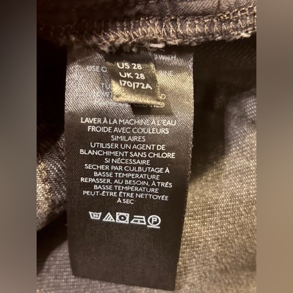 FREE PEOPLE ROMEO ROLLED CUFFED shorts black distressed by design
size 28 - Picture 2 of 10